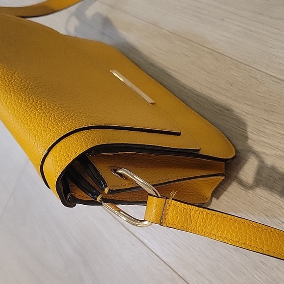 Kate Spade Purse - Picture 5 of 11